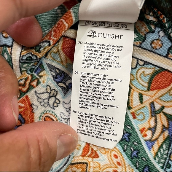 CUPSHE Women's Floral V Neck Button Front Bell Sleeve Blouse Top XL - Picture 10 of 13